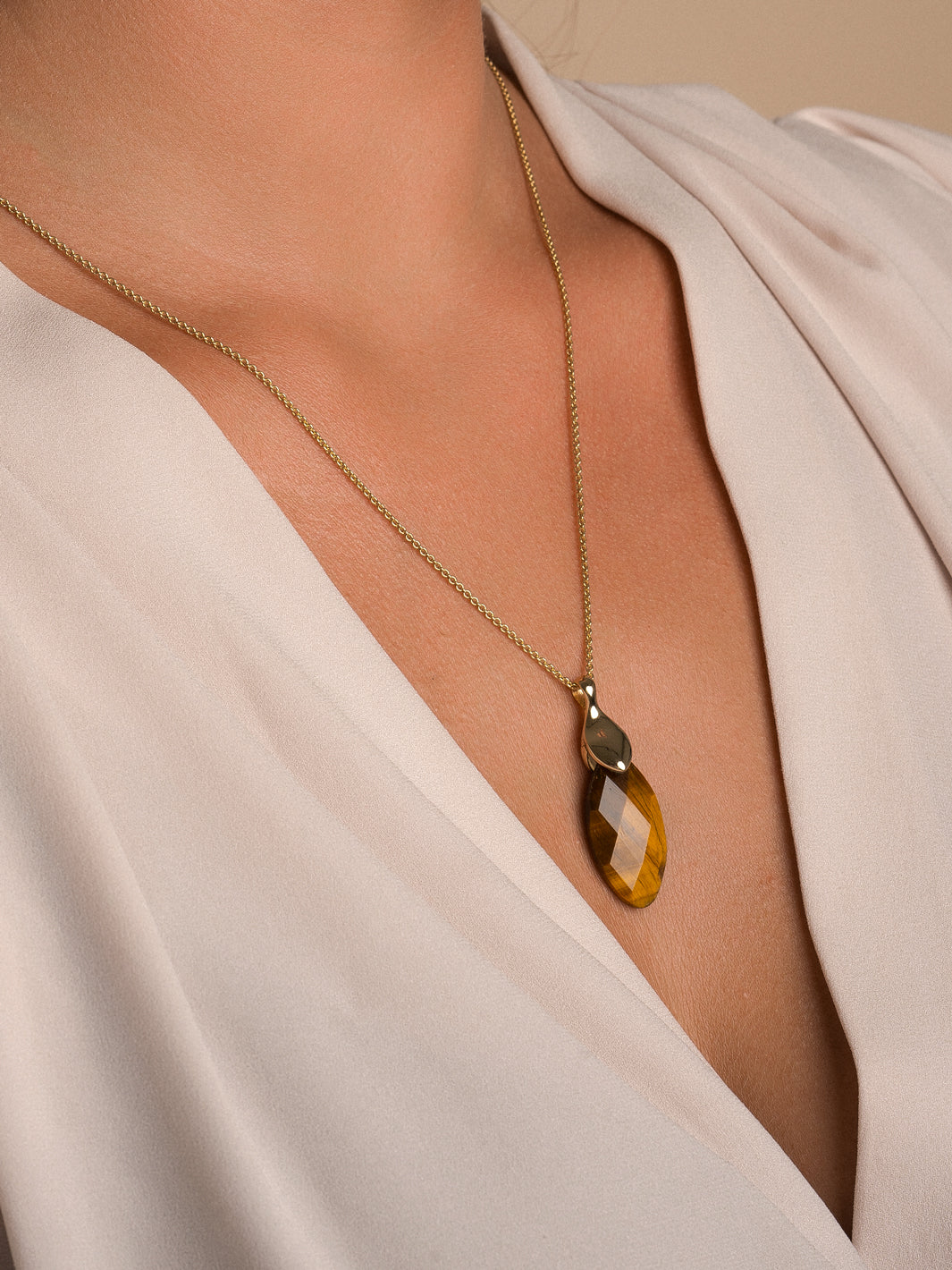 Tiger Eye Leaf ketting edelsteen